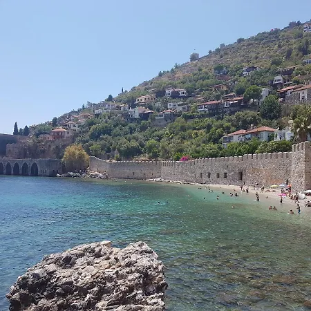 Cleopatra Crown Alanya